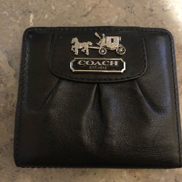 ‼️SOLD‼️Patent leather coach bag with wallet - Picture 5 of 8